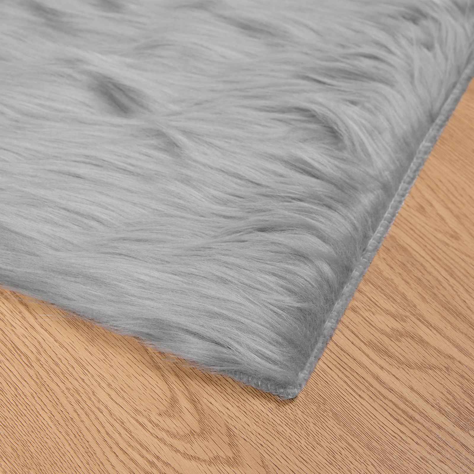 Teppich aus Kunstschaffell TAFALLA Weiß 60 x 110 cm Polyester