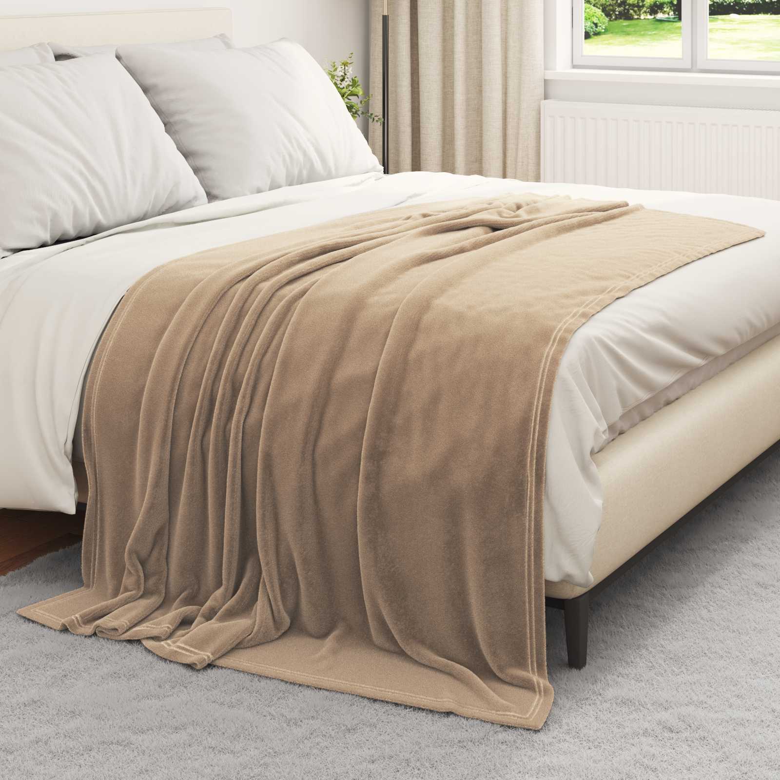 Überwurfdecke Beige 130 x 150 cm Fleece