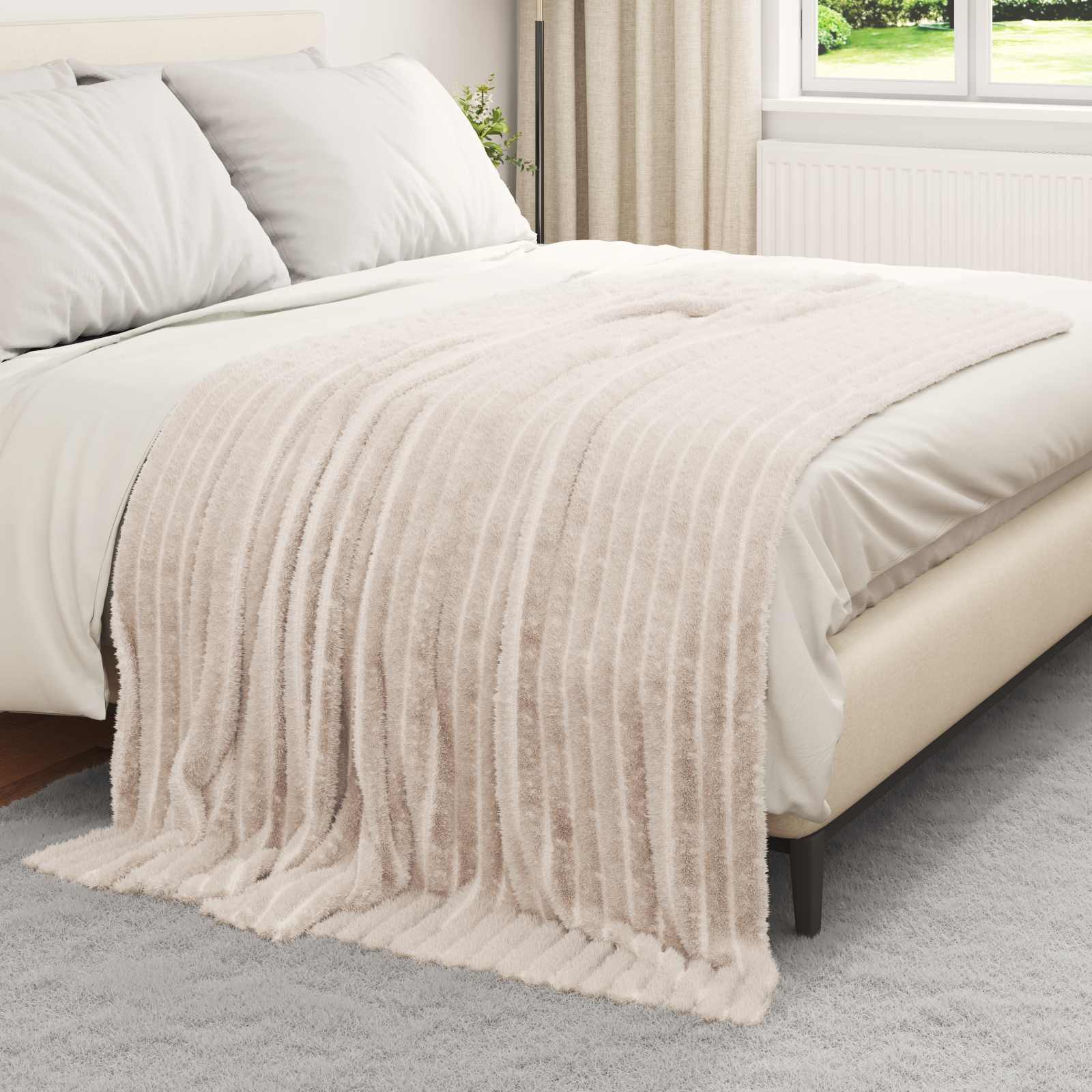 Überwurfdecke Beige 150 x 130 cm Fleece