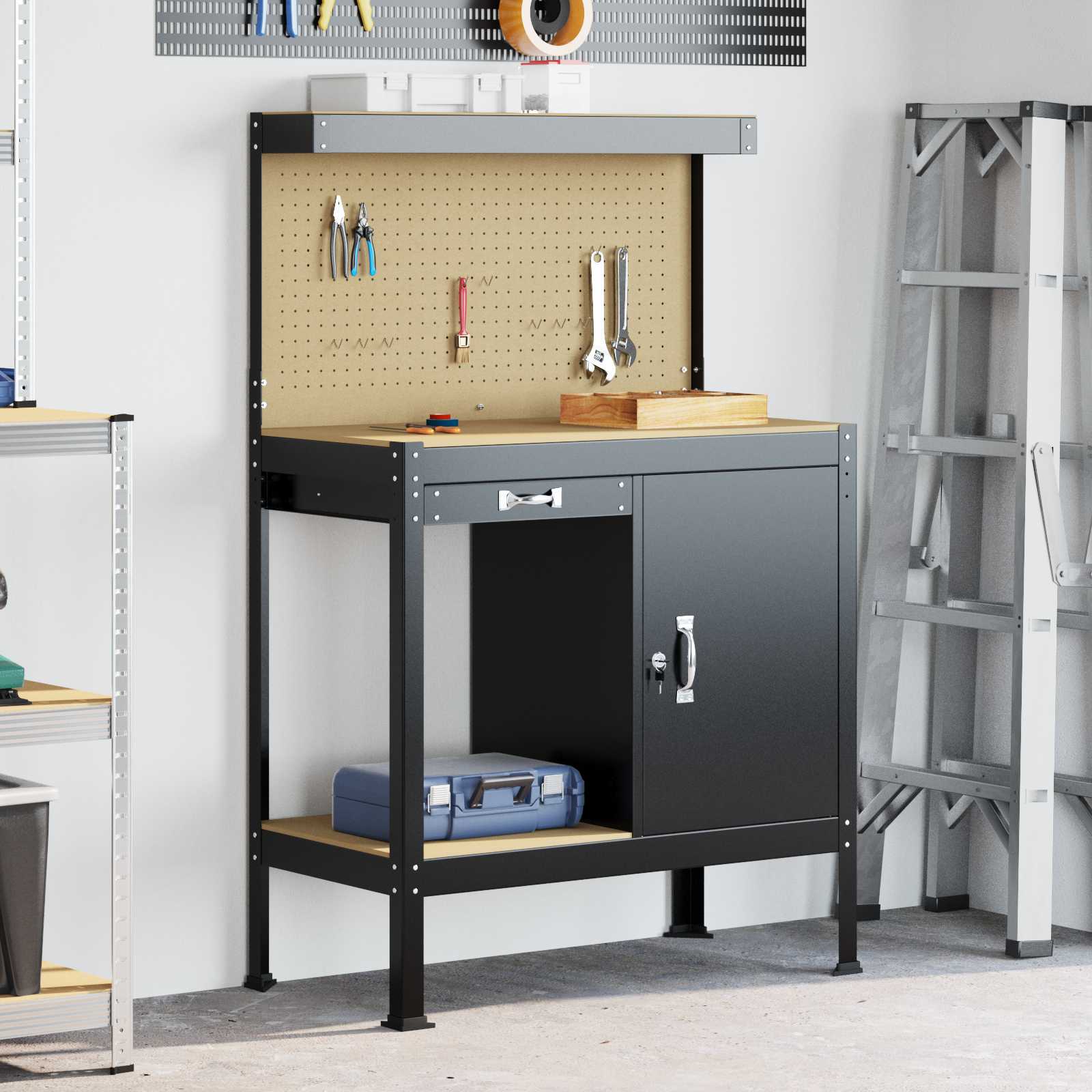 Werkbank mit Lochwand und Schublade