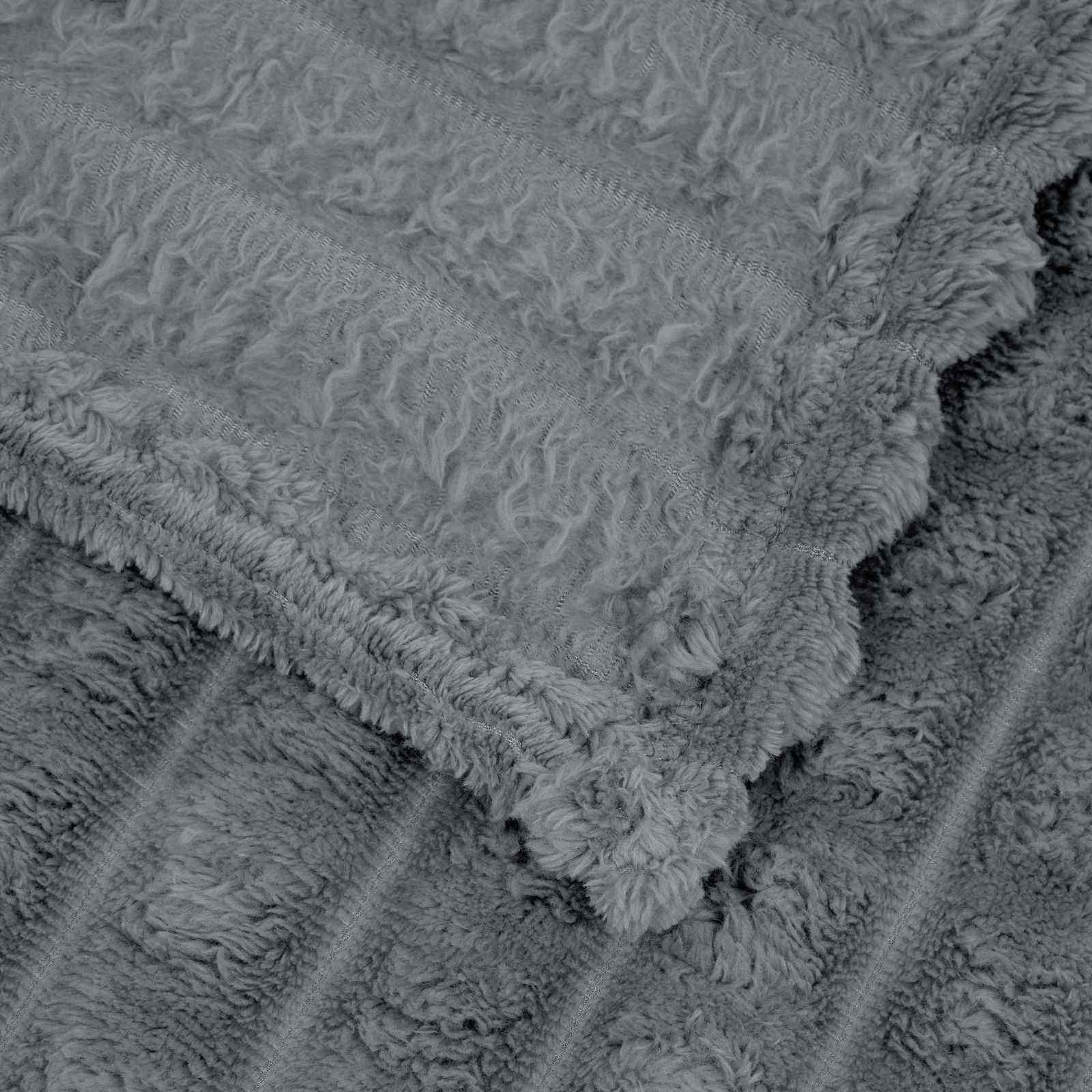 Überwurfdecke Beige 150 x 130 cm Fleece