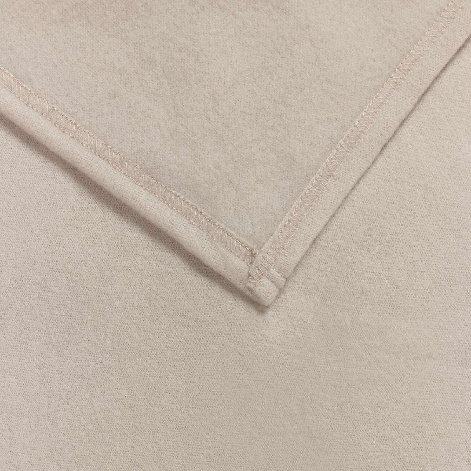 Überwurfdecke Beige 170 x 130 cm Fleece