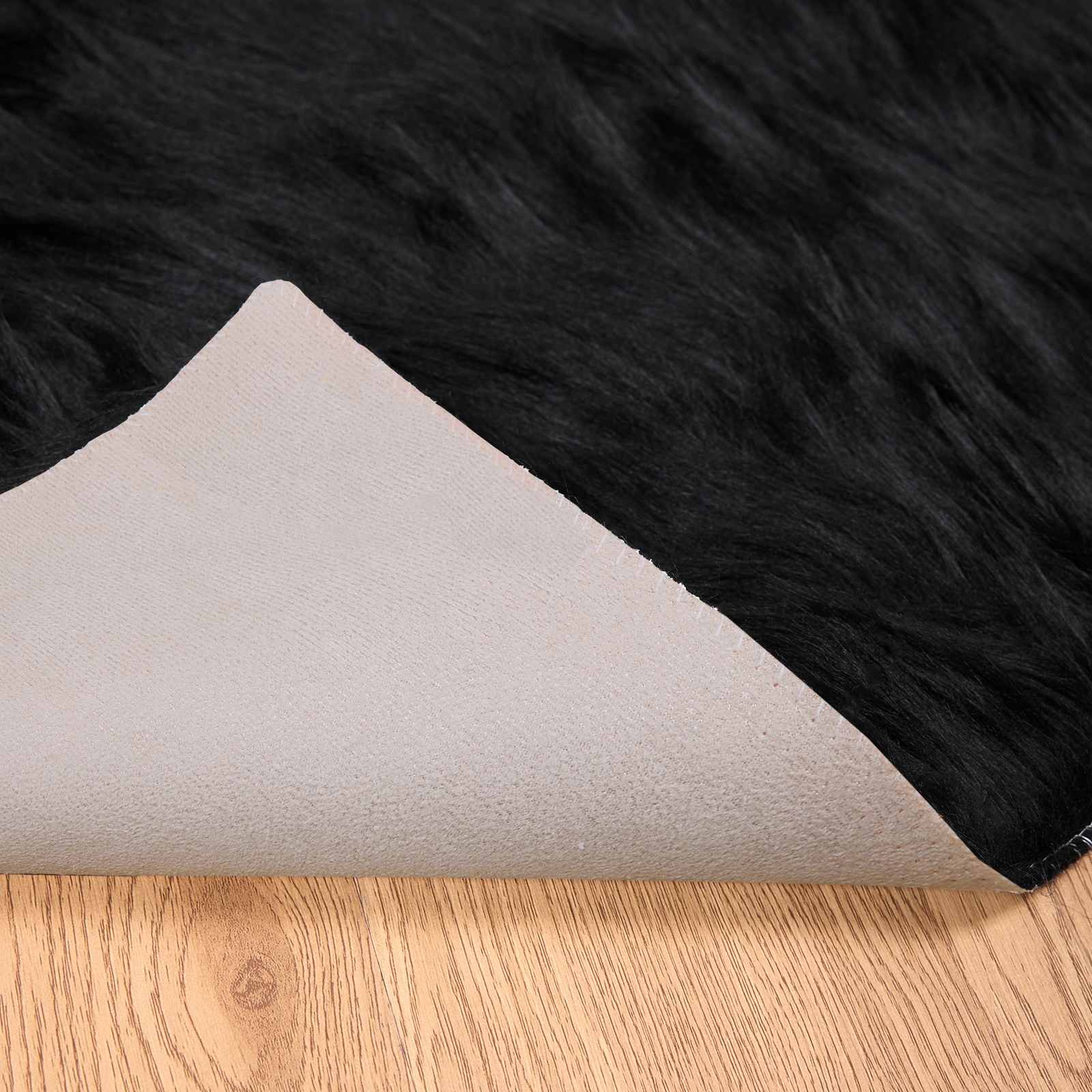 Teppich aus Kunstschaffell TAFALLA Weiß 60 x 110 cm Polyester