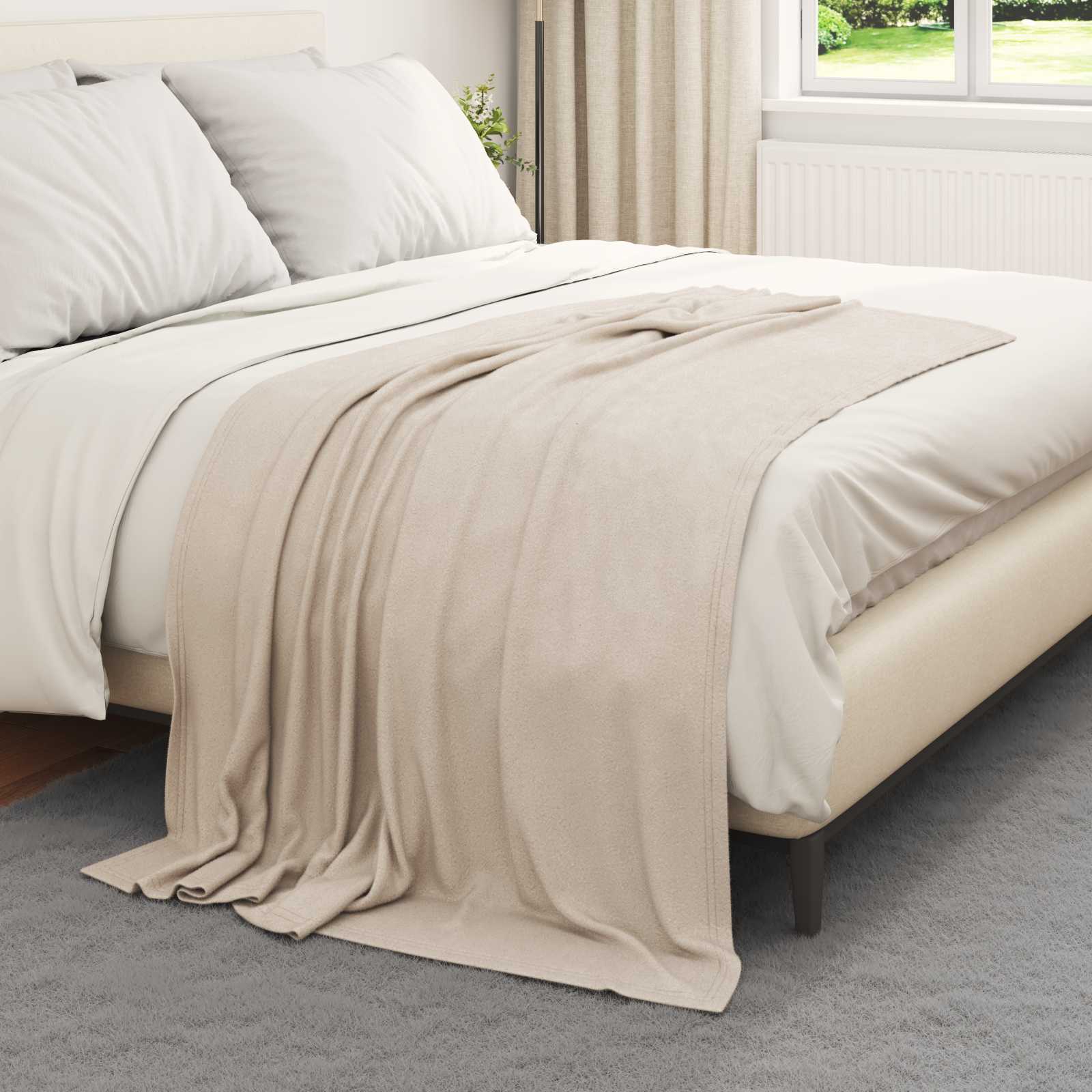 Überwurfdecke Beige 170 x 130 cm Fleece