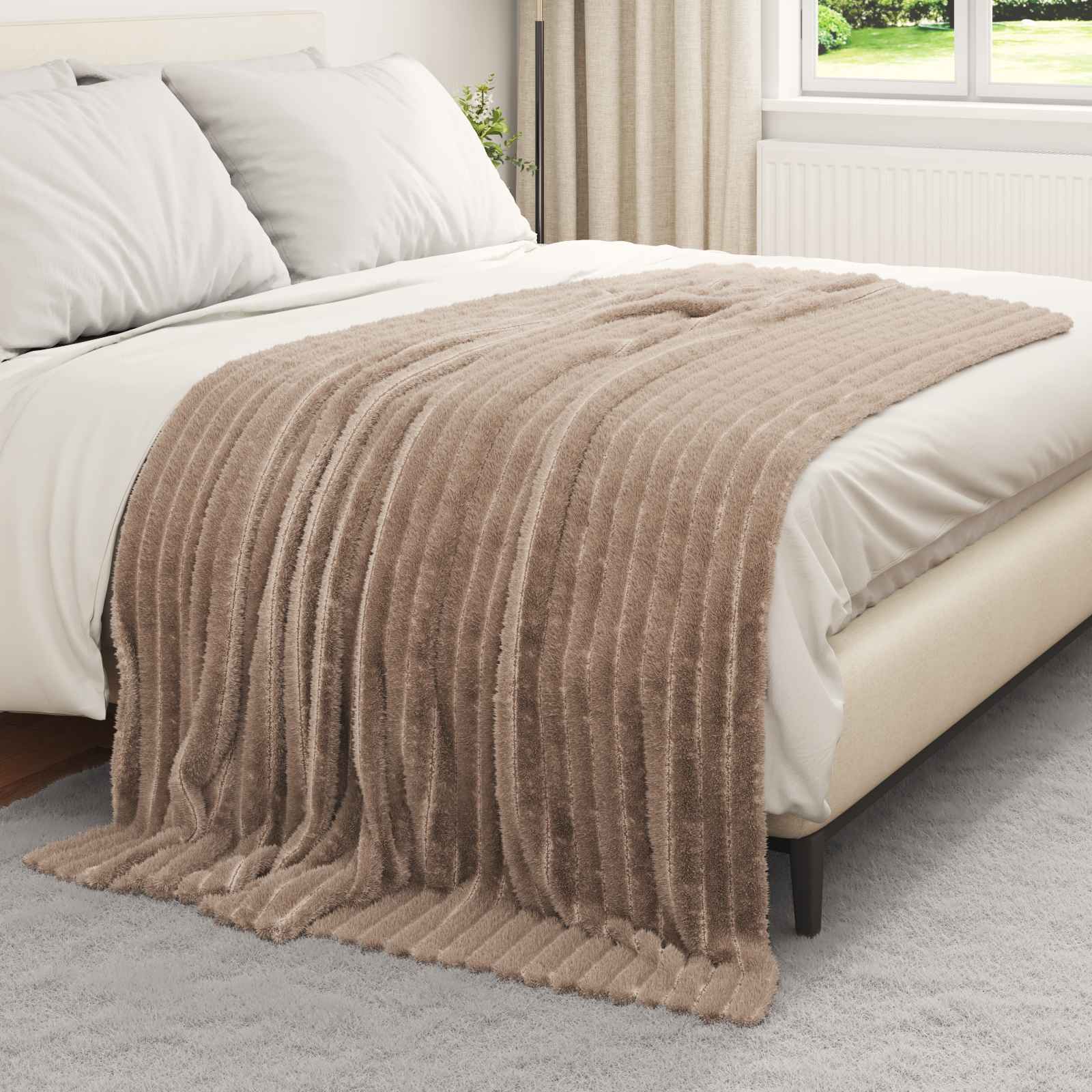 Überwurfdecke Beige 150 x 130 cm Fleece